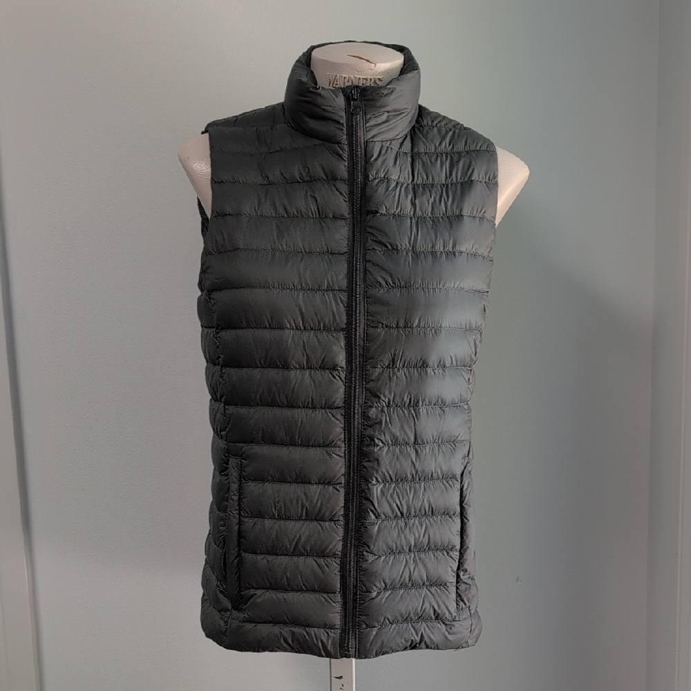 Core Down & Feather Packable Grey Vest Size XS